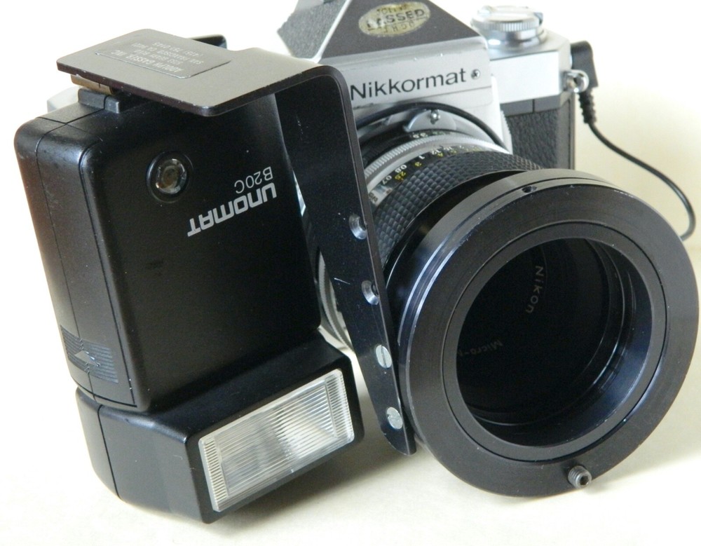 Rotating Macro Flash Bracket by Adolph Gasser + Unomat B20C Flash