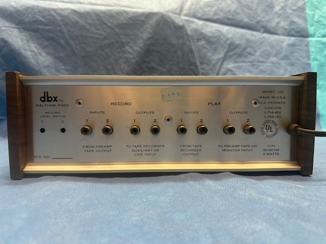 DBX II 122 noise reduction system