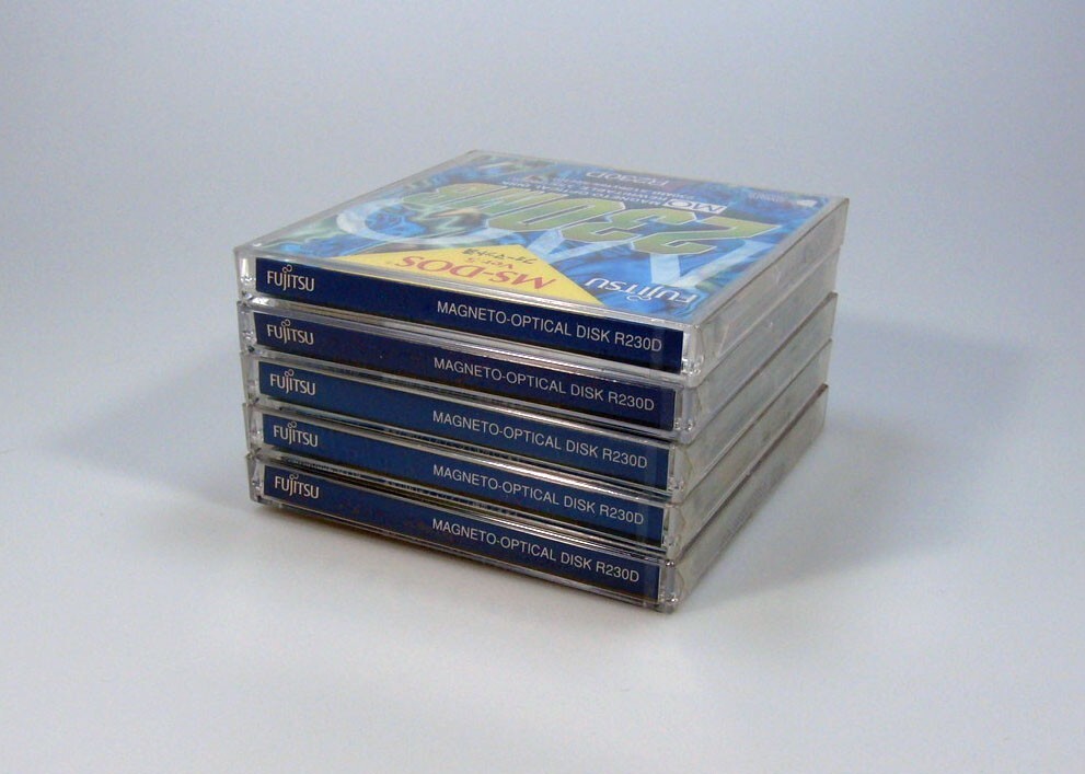 5x Unopened Fujitsu 3.5inch 230MB Rewritable MO Disk / DOS formatting