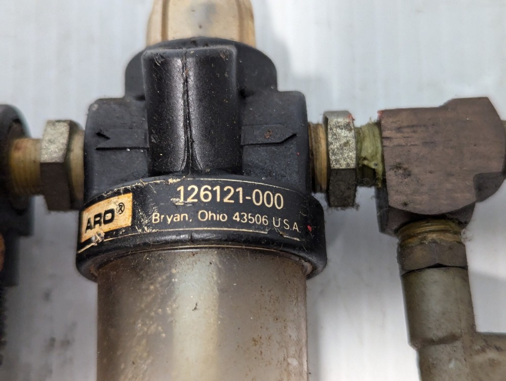 ARO Pneumatic Filter Regulator 125121 & 126121. Fluidline Meter.