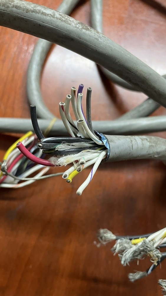Alpha Wire 2x8' 17-Conductor 28 AWG Cable Shielded