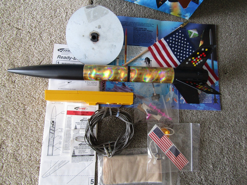 vintage Estes model rocket kit & accessories