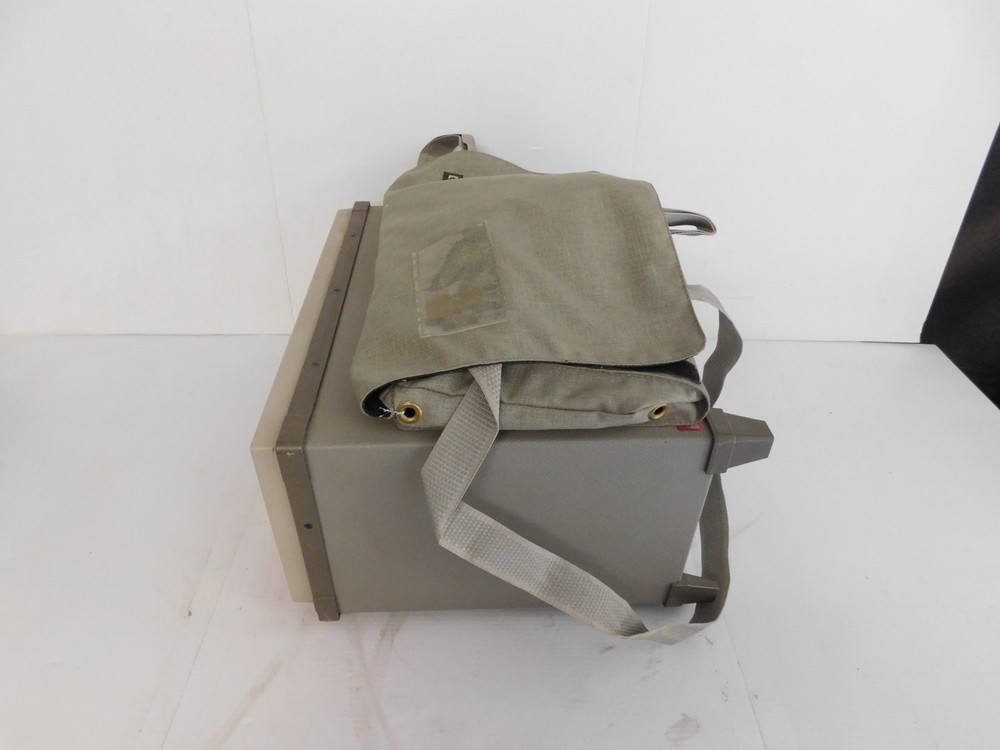HEWLETT PACKARD HP 1660A LOGIC ANALYZER W/ CABLES (MPR141)