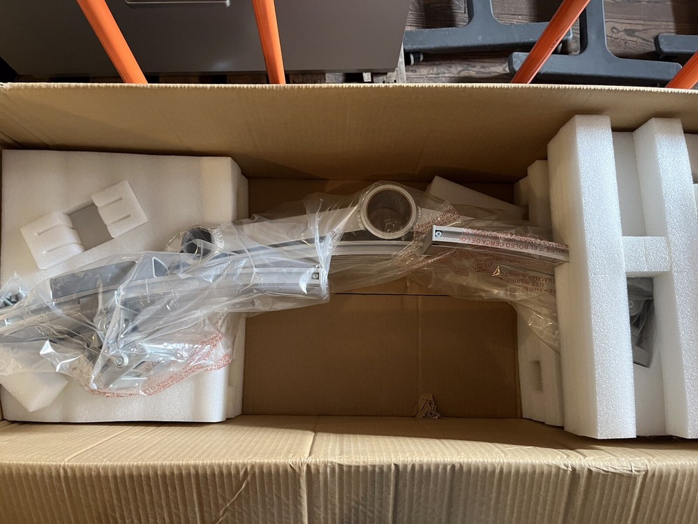 New Humanscale Para/Flex 1st Row Crossbar Silver