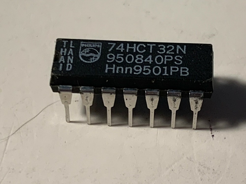 PHILIPS 74HCT32N, 14-Pin Dip, Quad 2-Input OR Gate.