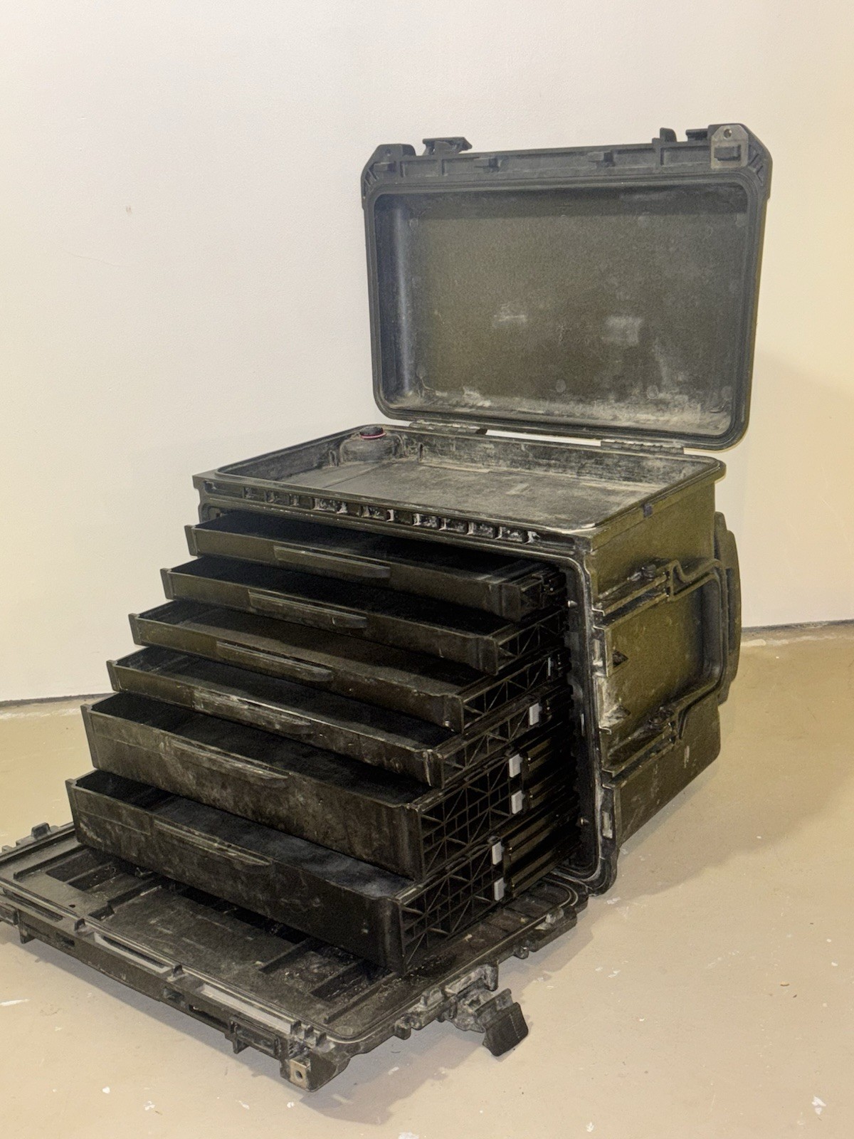 *ATTENTION MECHANICS* Pelican 0450 Tool Box 6 Drawer+ Top Tray, Great Condition