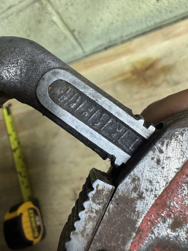 VINTAGE RIDGID E8 OFFSET PIPE WRENCH ELYRIA ,OH. USA