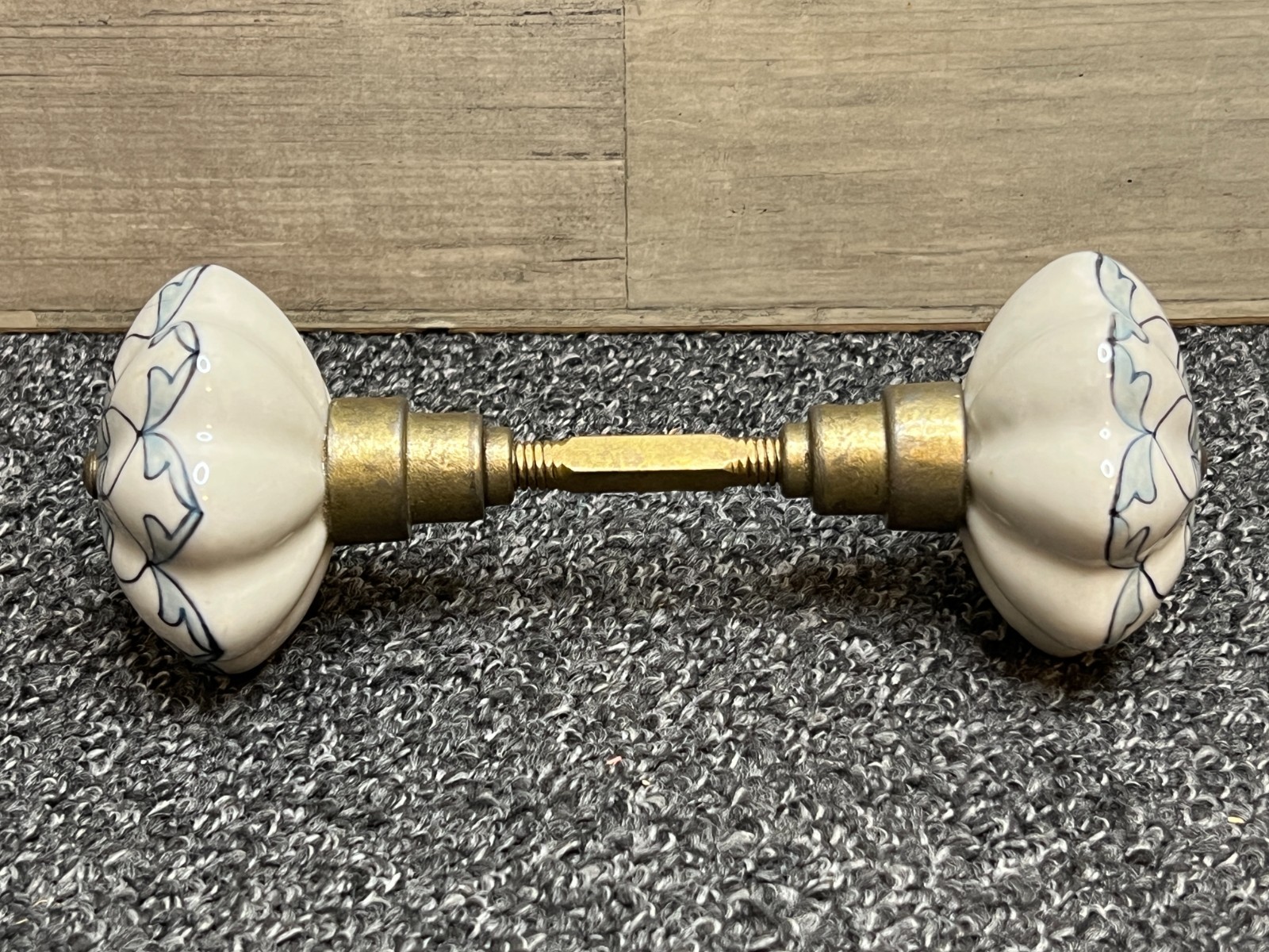 Beautiful Decorative Ceramic Door Knobs Blue & White Hand Painted - Vintage