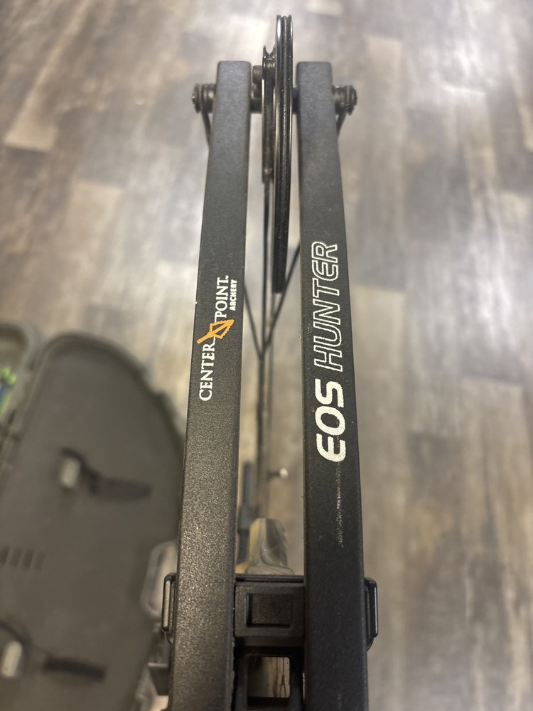 CenterPoint EOS Hunter compound bow RH