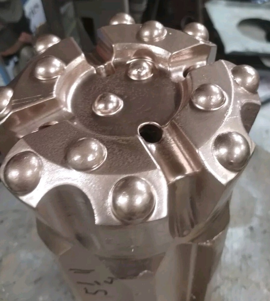 New Sandvik 5 1/4" Retrac Thread Rock Bit