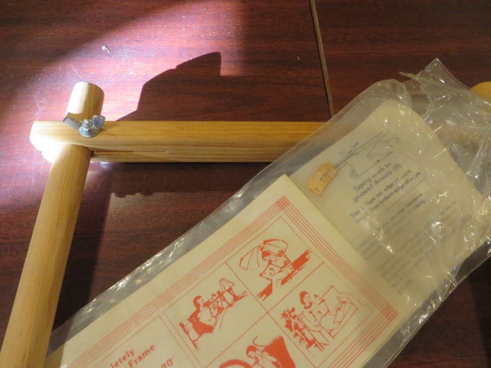 NEEDLE CRAFT ASSORTMENT UNUSED NEEDLEPOINT NEEDLEPUNCH FRAMES SCISSOR NEEDLES