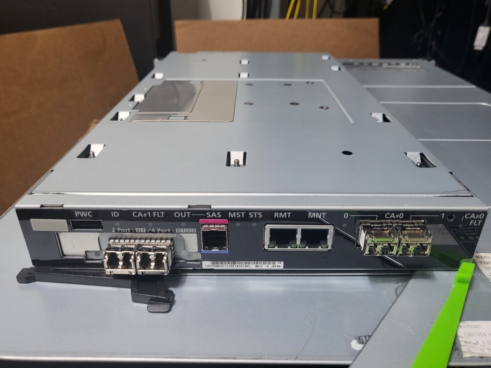 Fujitsu Eternus DX100 S3