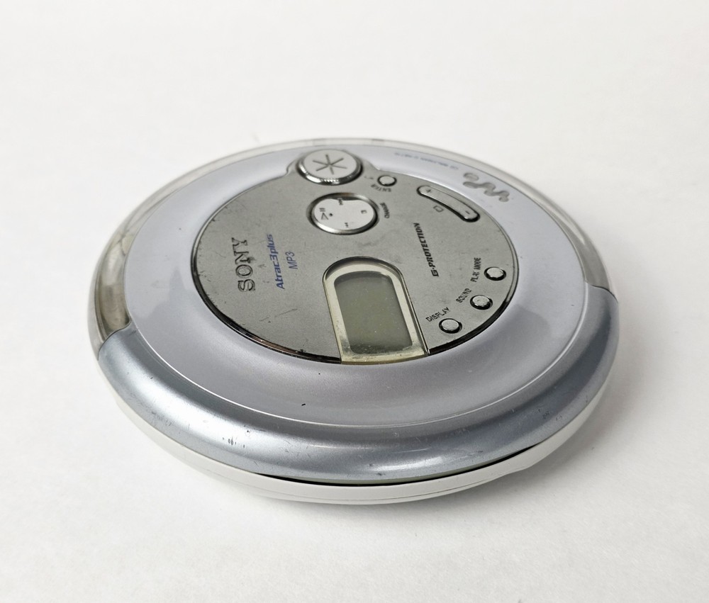 Sony Walkman D-NE710 Personal CD/MP3 Player (Tested) SEE DESCRIPTION