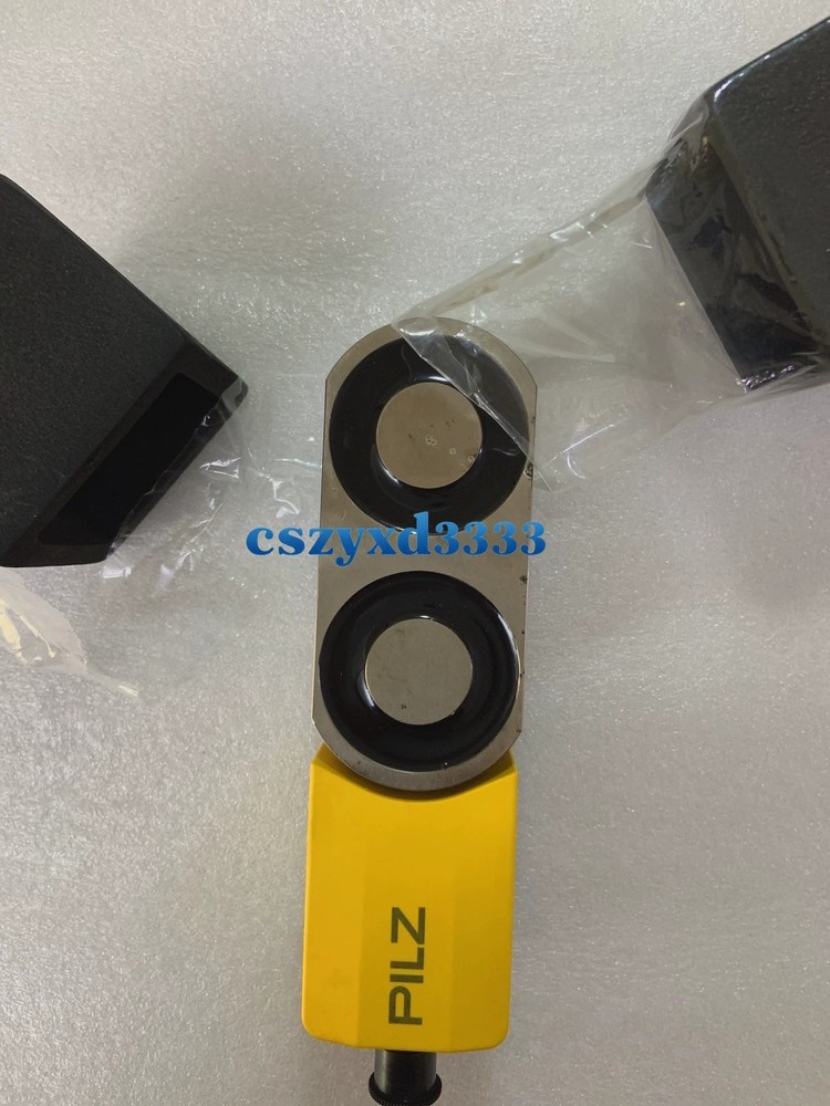 Single piece unpacked Pilz 570640 sensor switch without original box.