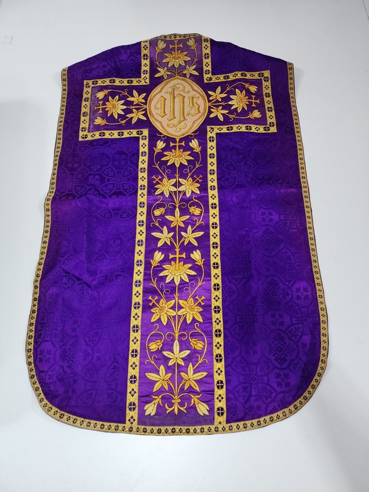 Antique Fiddleback Chasuble