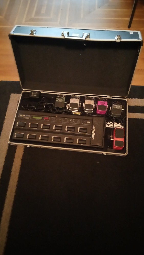 Digitech RP10/ Behringer Pedal Effects+ extras