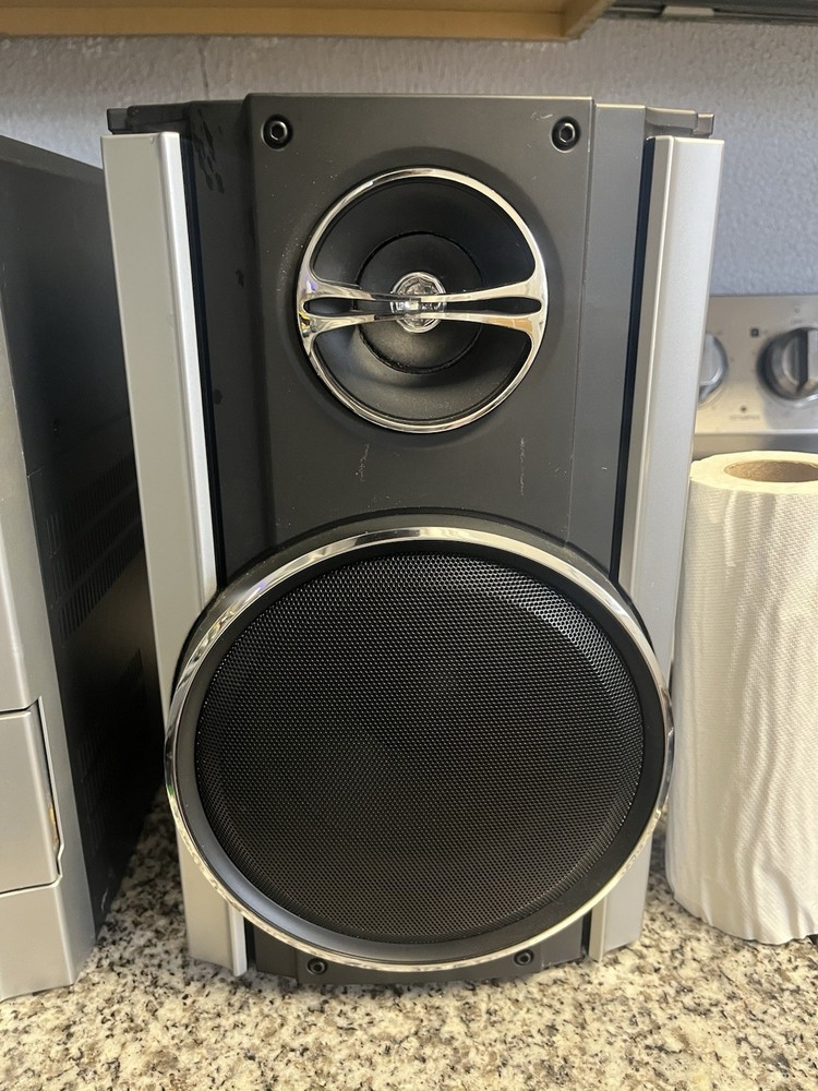 Sharp CD-MPX880 Mini Component Stereo 5 Disc CD Dual Cassette 2 Speakers Tested