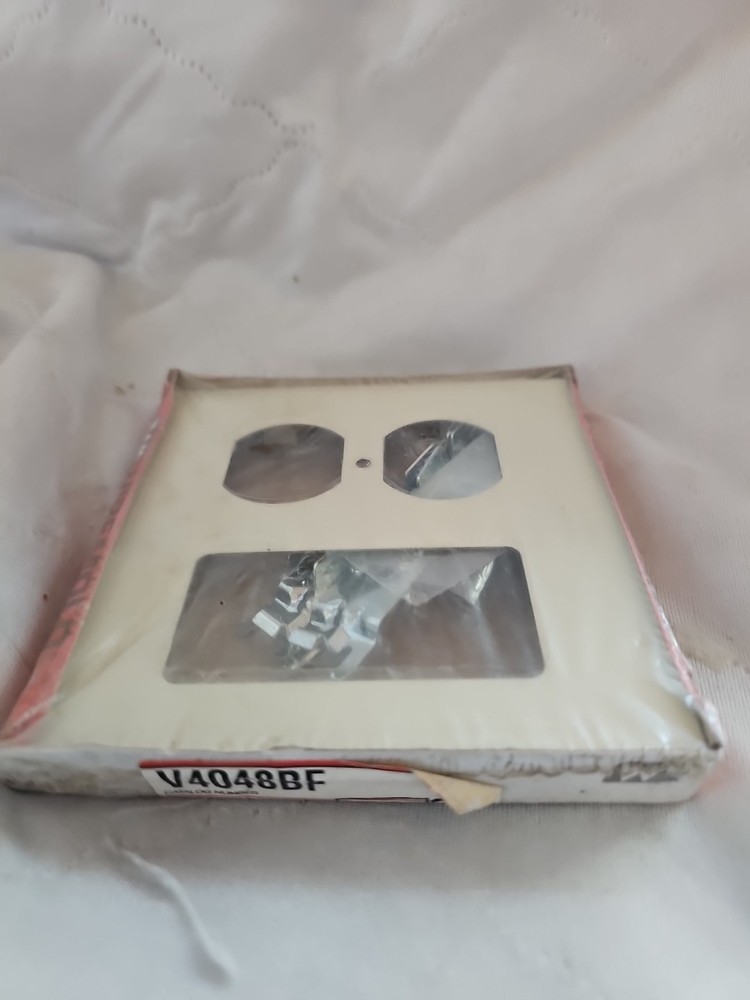 (1) NEW Wiremold Duplex Communication Plate V4048BF IVORY
