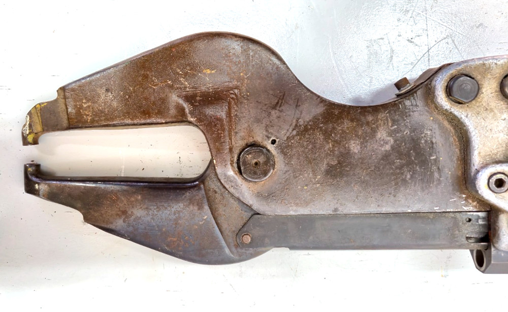 Chicago Pneumatic CP-351 Compression Rivet Squeezer - For Parts