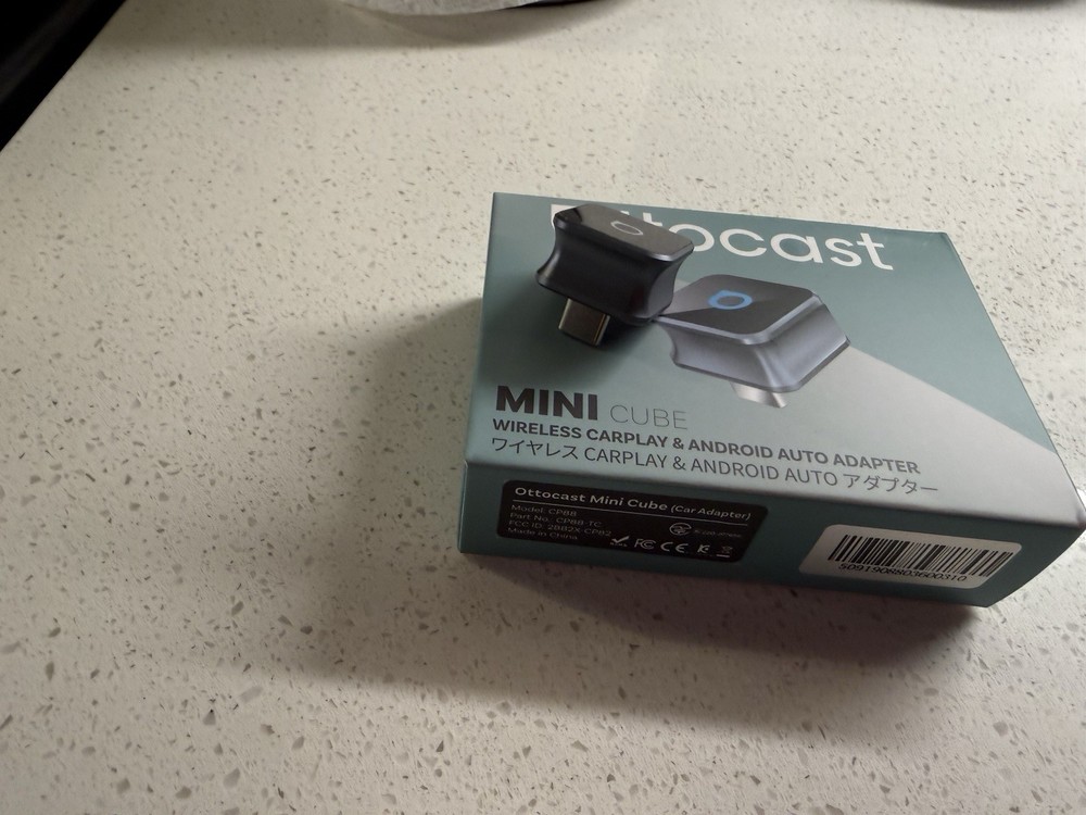 Ottocast Mini Cube CP88H Wireless CarPlay and Android Auto Adapter