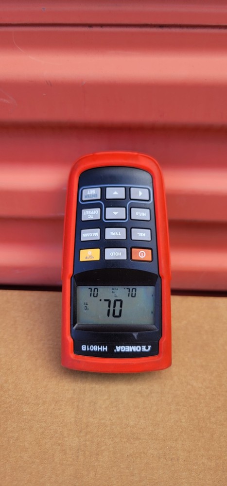 Omega HH801B Dual-Input Handheld Digital Thermometer
