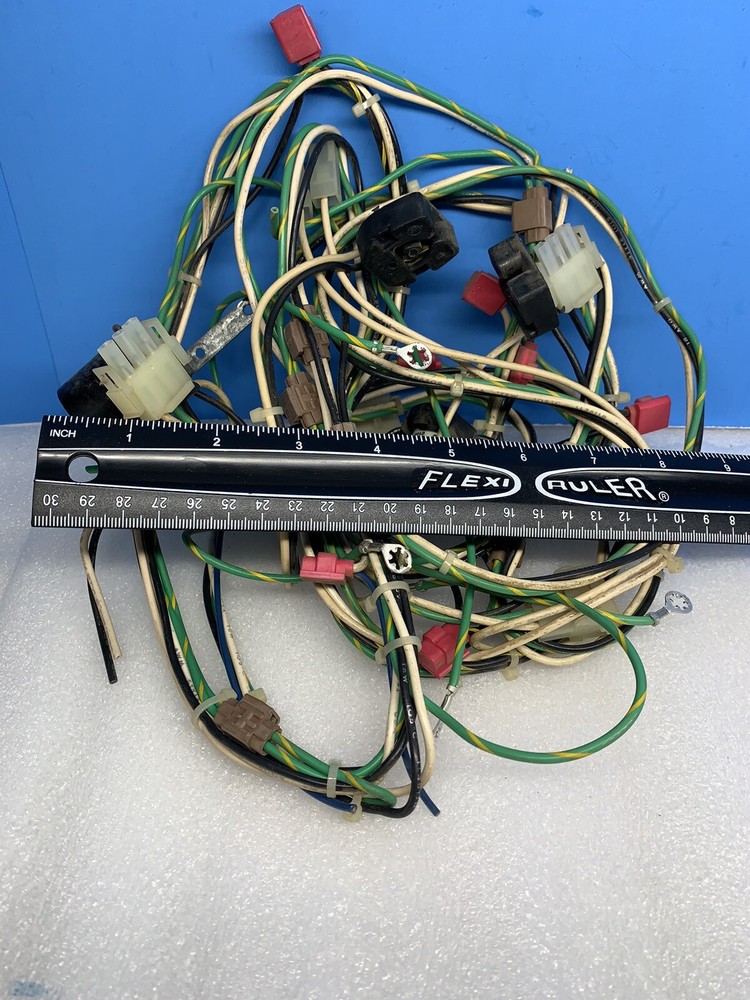 ROWE CD JUKEBOX CD100C AND CD100D UPPER LIGHT WIRES AND SOCKETS