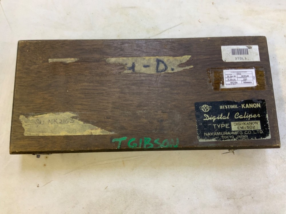 Kanon EM1502 Digital Caliper in Case