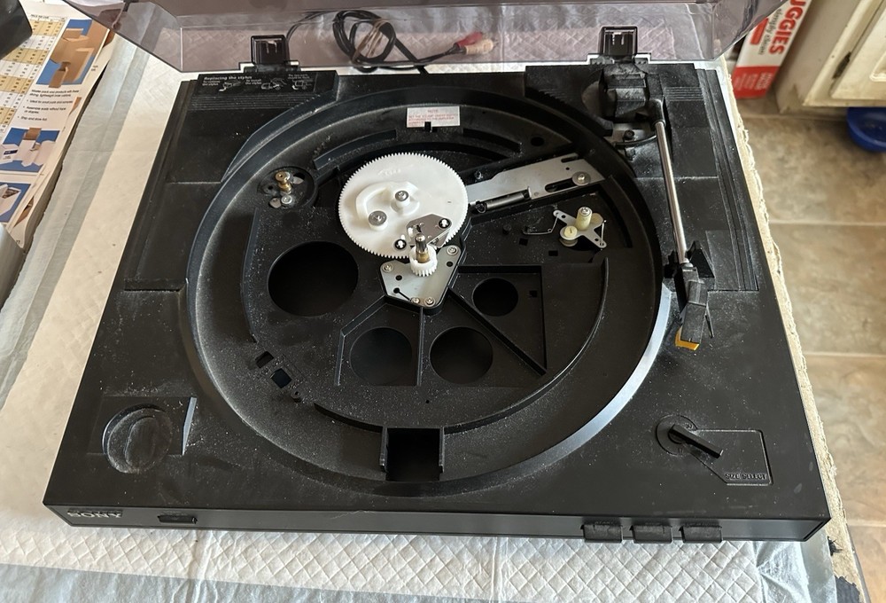 Sony Stereo Turntable System Model PS-LX250H
