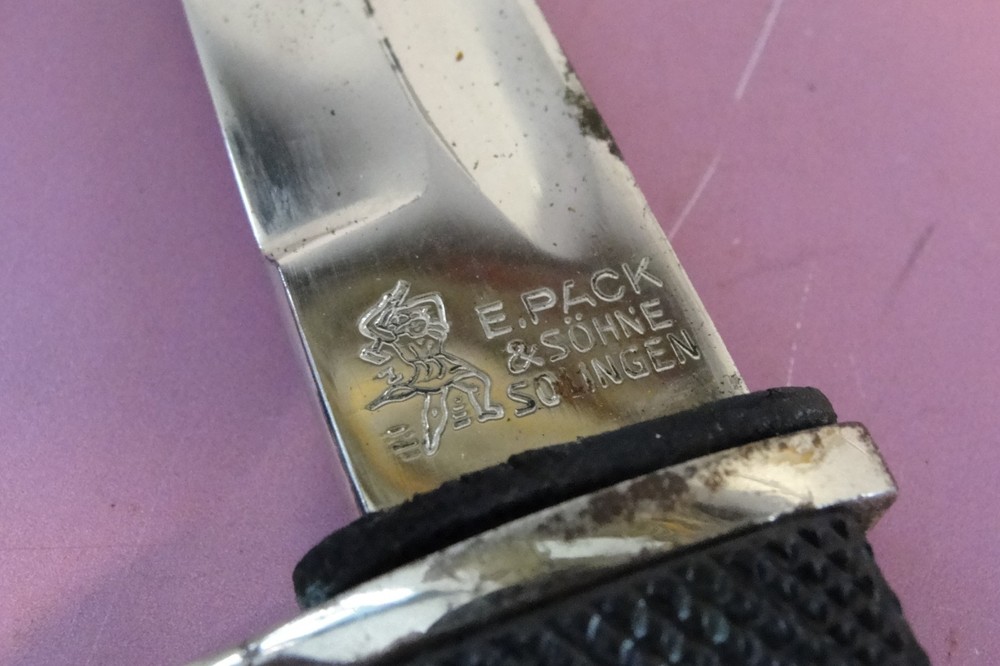 Vintage E. Pack & Sohne Solingen Bayonet