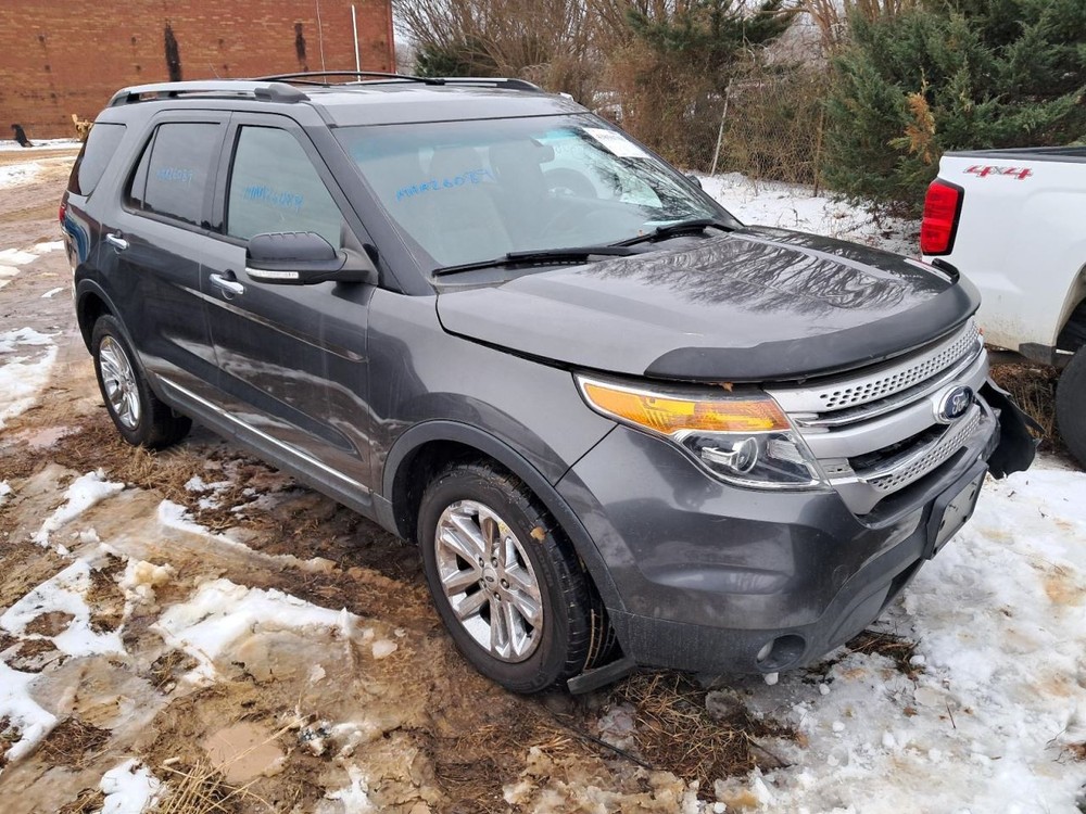 EXPLORER 2015 Glove Box 4956094