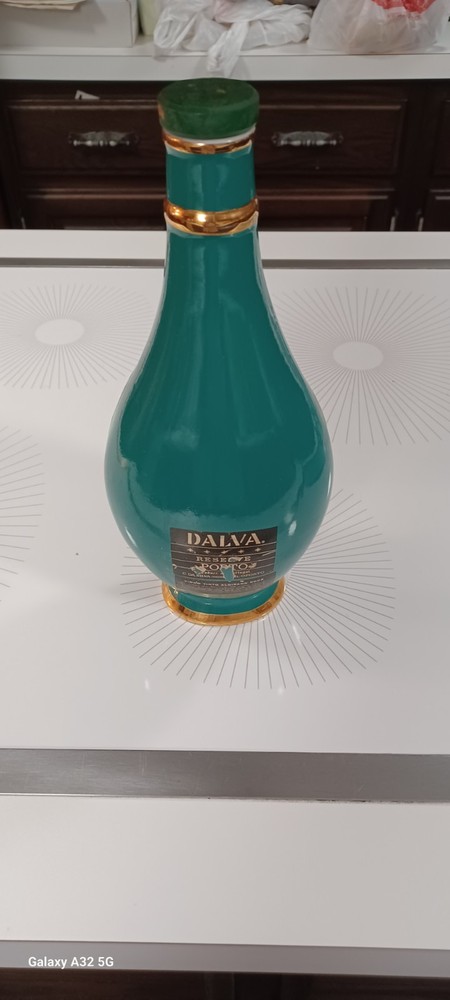 ANTIQUE EMPTY LIQUOR BOTTLE