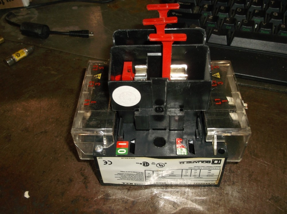 SQUARE D CLASS 9421 TYPE NC2 DISCONNECT SWITCH 30A 600V (V3)