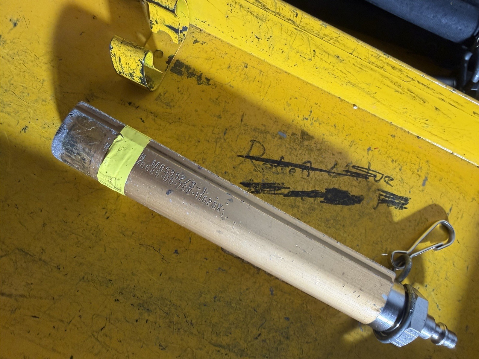 Milton 1065 Inflator Kit Military M85352/1 81349 aviation pressure gauge