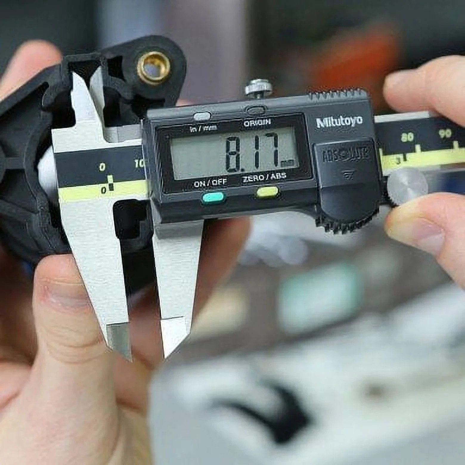 Japan Mitutoyo 500-196-30 150mm/6" Absolute Digital Digimatic Vernier Caliper