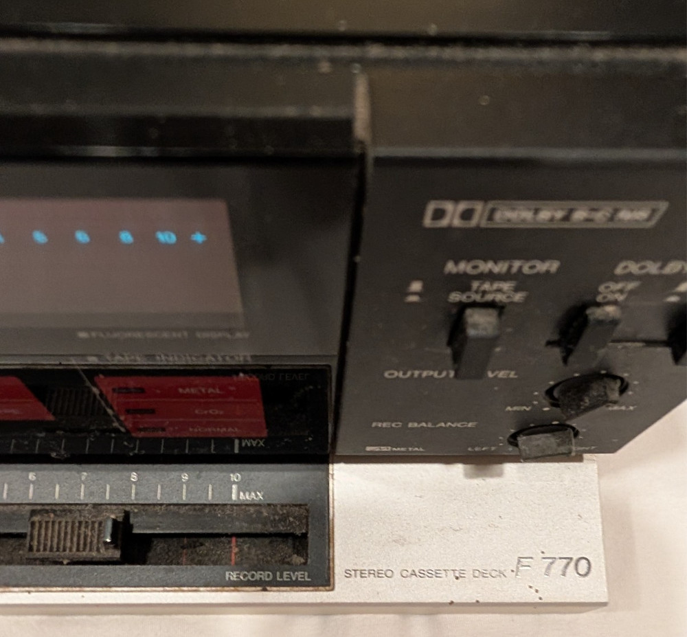 Aiwa F 770 Stereo Cassette Deck POWERS ON EATS TAPES
