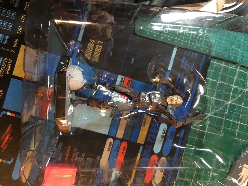 Eaglemoss aliens #14 "Engineer" in box with leaflet, in US
