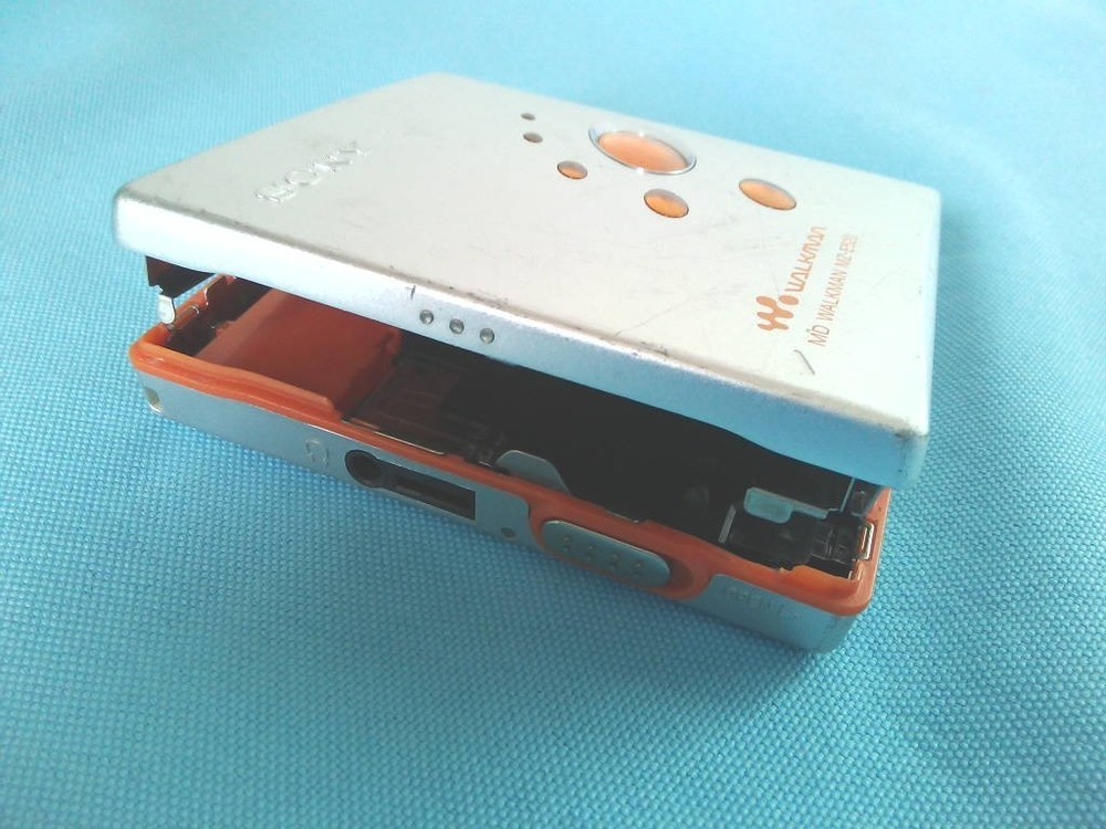Used Sony MZ-E520 MD Walkman Portable MD Player Confirmed Working Only Unit