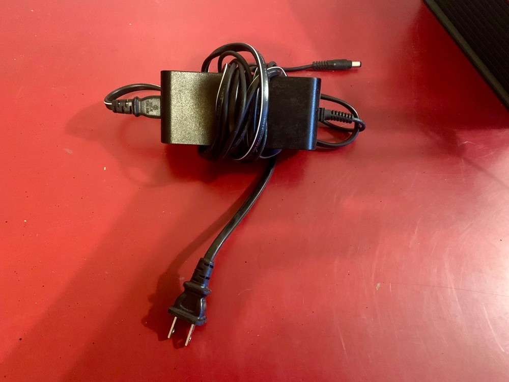 Samsung Verizon Wireless Network Extender Model SCS-2U01