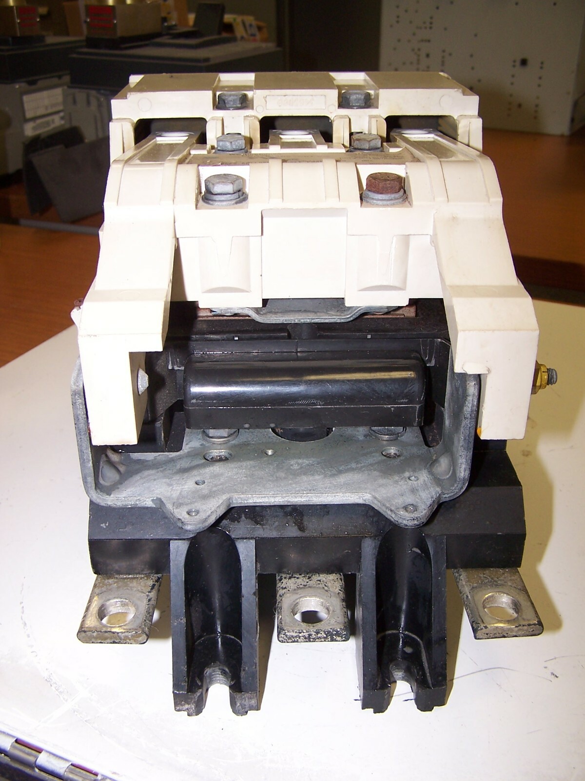 👀 WESTINGHOUSE SIZE 5 MODEL J MOTOR CONTROL 300A 120V COIL 600V 3PH A201K5CXZ1