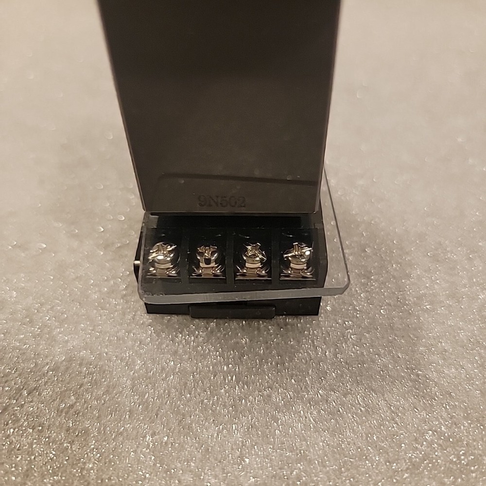 IDEC GT3F-2AF20 Electronic Timer 100-240VAC