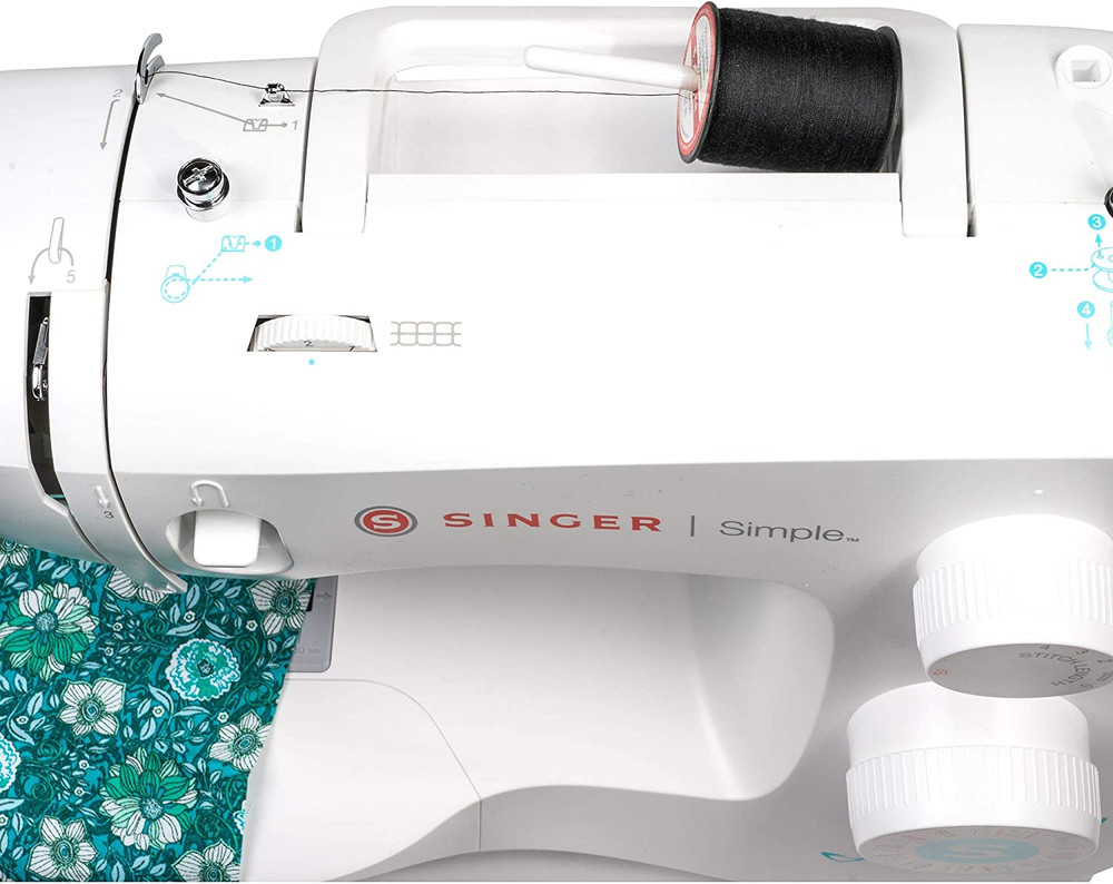 60110All Purpose Polyester Thread, 150 Yards, Black