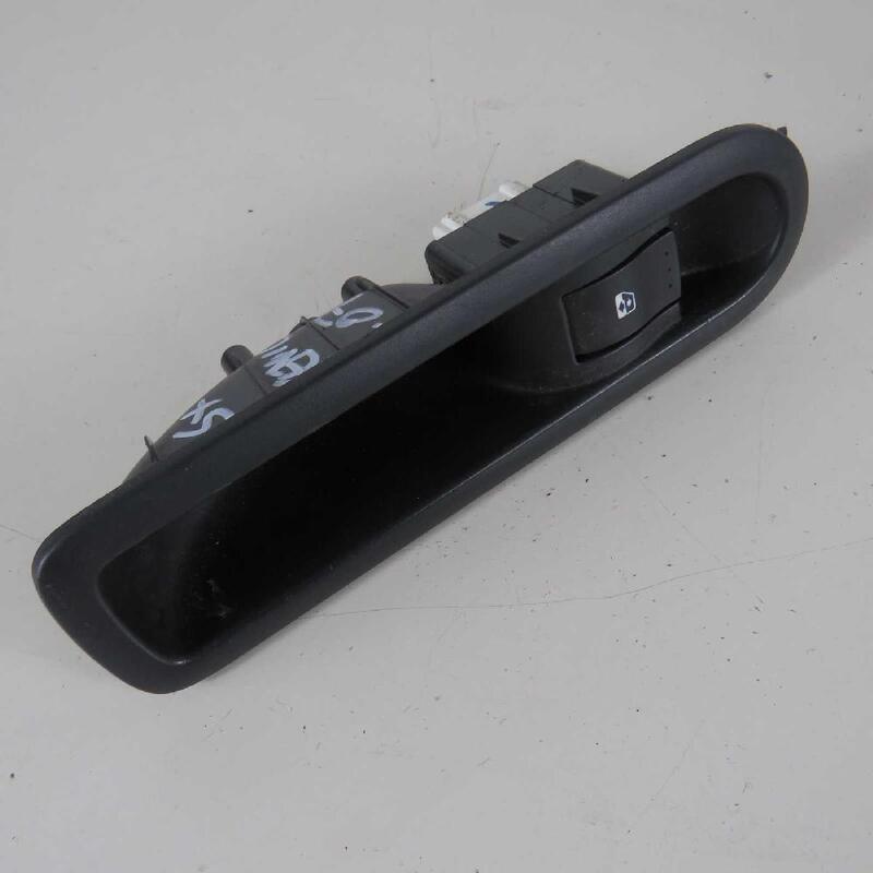 Rear window control panel rh RENAULT SCENIC MK2 2003-2009 used (29862)