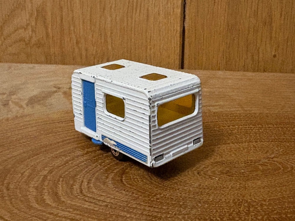 Matchbox Superfast No 31 Caravan playworn (26008)