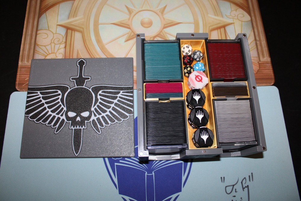 Warhammer 40k themed MTG EDH Commander Card Case , 4 deck party box