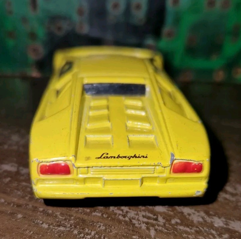 MAISTO Model Car - LAMBORGHINI DIABLO 1/64 Scale