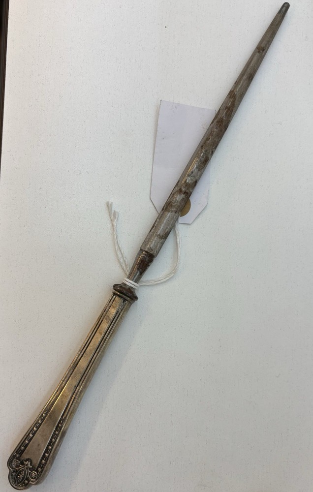 Magnificent Reed & Barton - knife sharpener Silver plated 12.5”