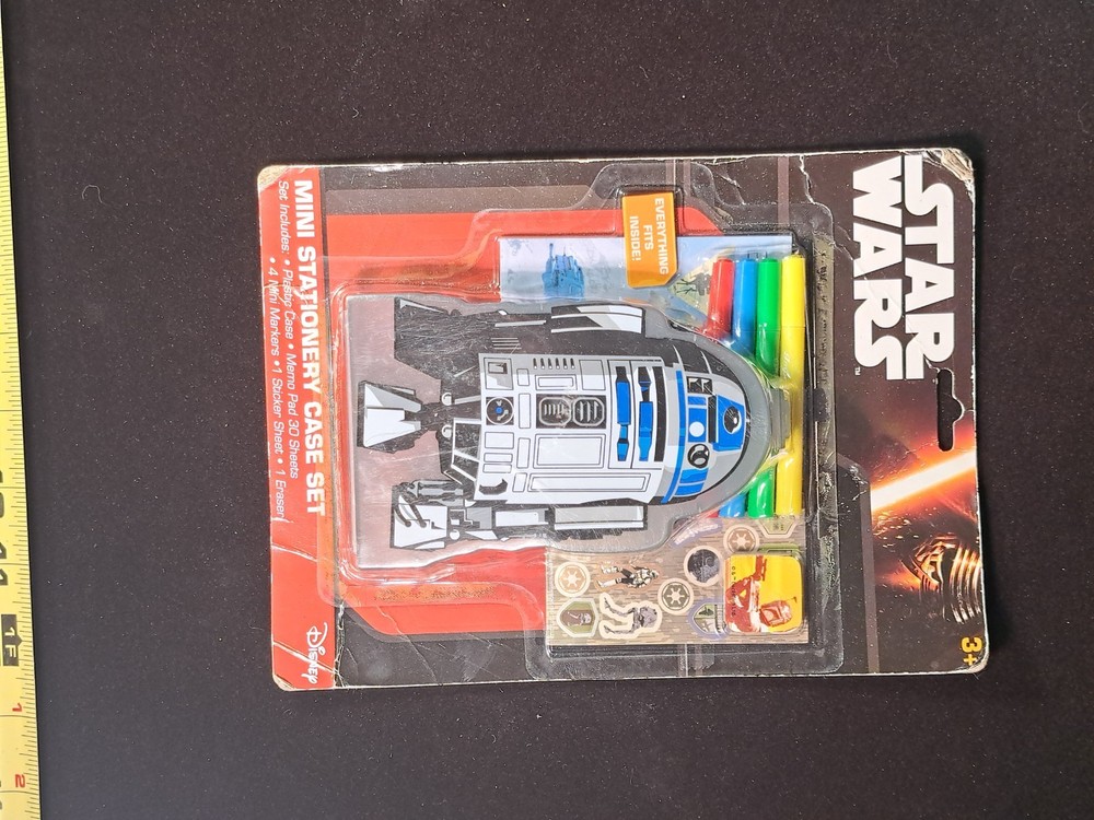 Disney Star Wars R2-D2 Mini Stationery Case Set.