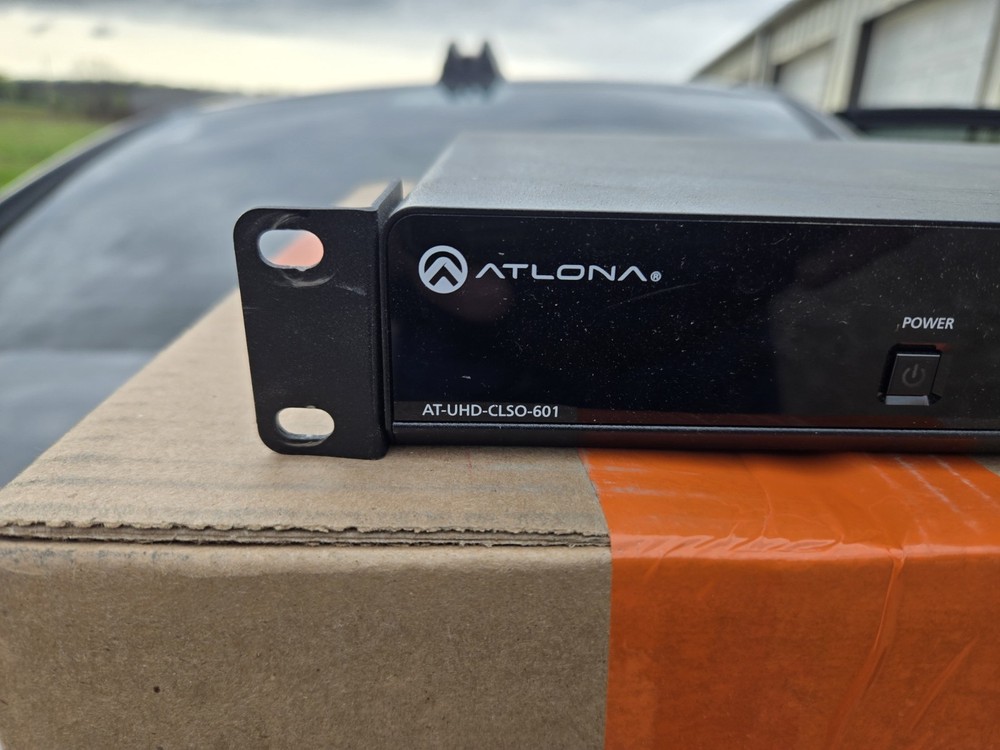 Atlona AT-UHD-CLSO-601 4K/UHD 6-Input Multi-Format Switcher