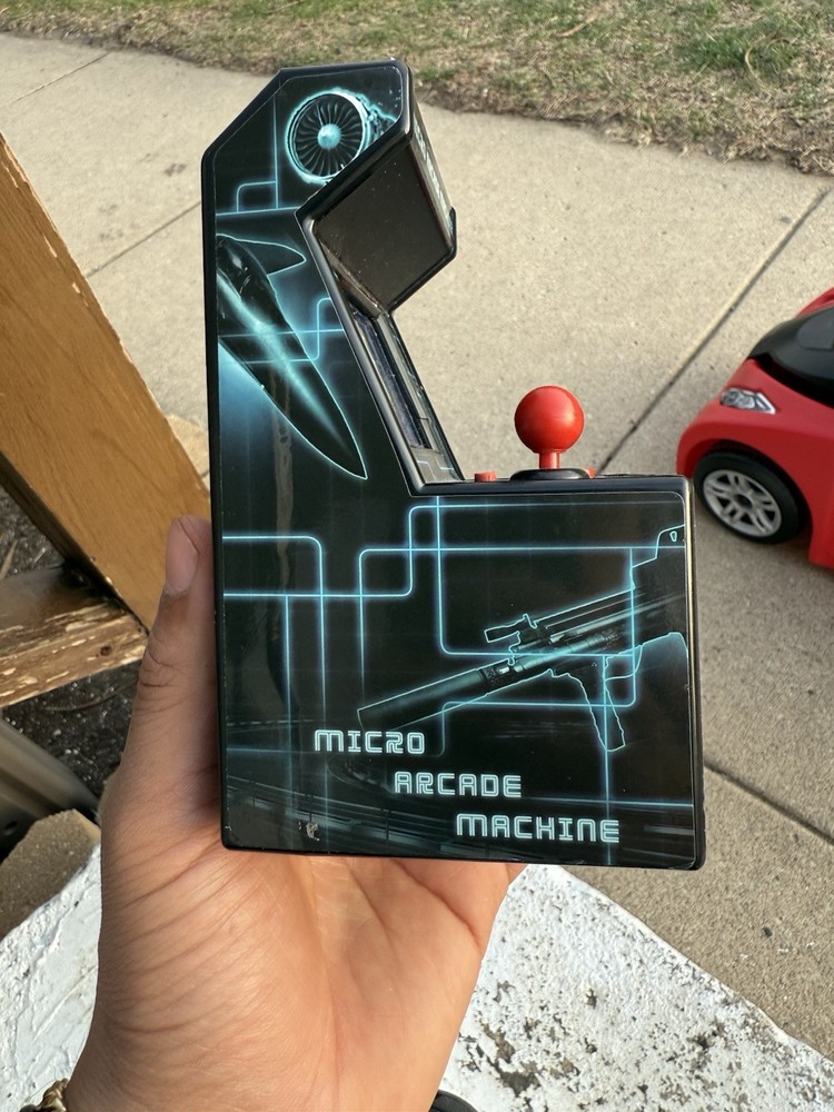 Mini Micro Arcade Machine