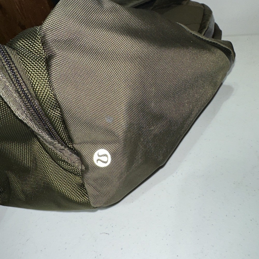 Lululemon Para Backpack 23L Military Green